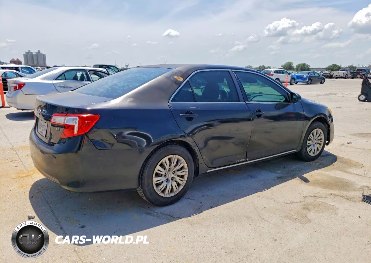 2014 Toyota Camry Le VIN:4T1BF1FK8EU435429 - 3