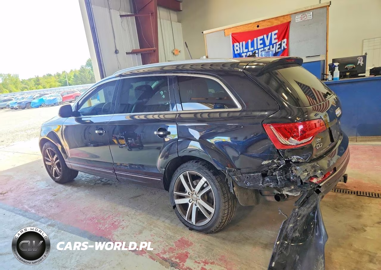 2015 Audi Q7 Premium Plus VIN:WA1LGAFE2FD014351 - 2
