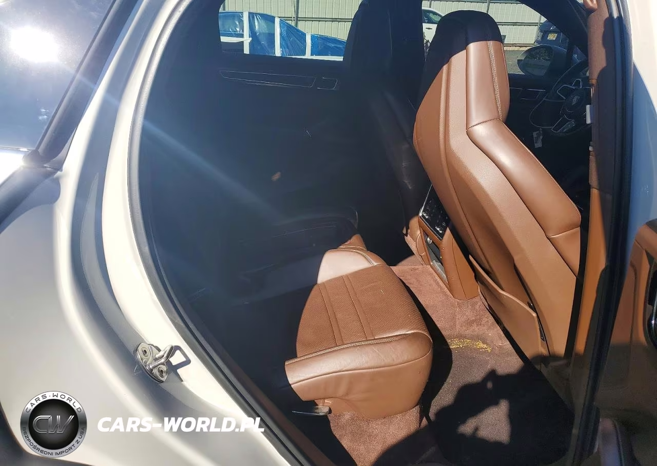 2020 Porsche Cayenne S Coupe VIN:WP1BB2AY0LDA57572 - 11