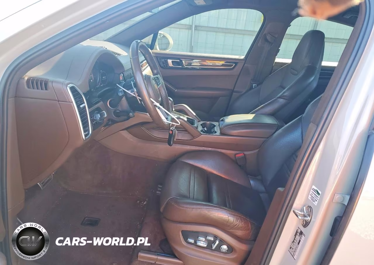 2020 Porsche Cayenne S Coupe VIN:WP1BB2AY0LDA57572 - 7
