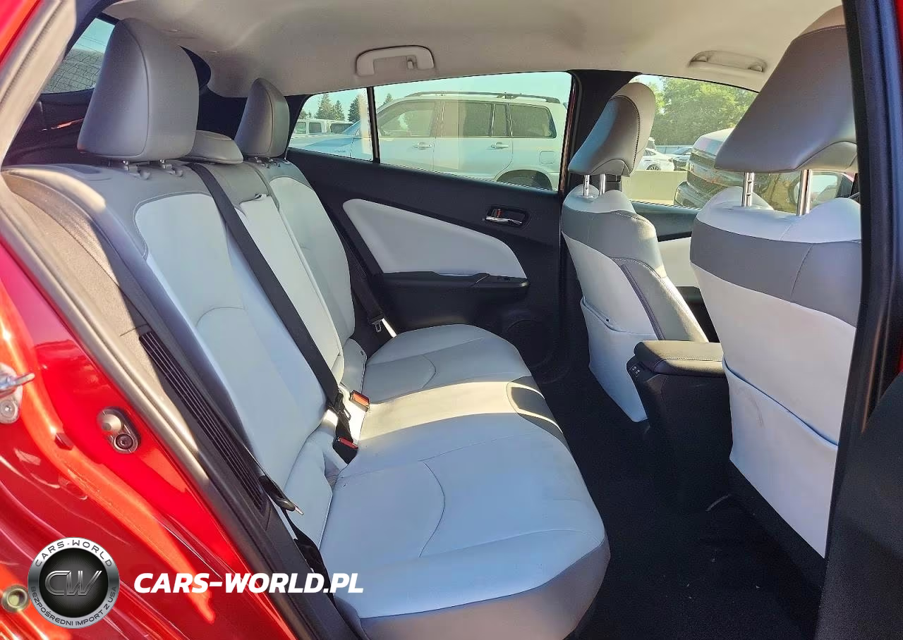 2020 Toyota Prius Prime Limited VIN:JTDKARFP2L3120609 - 10