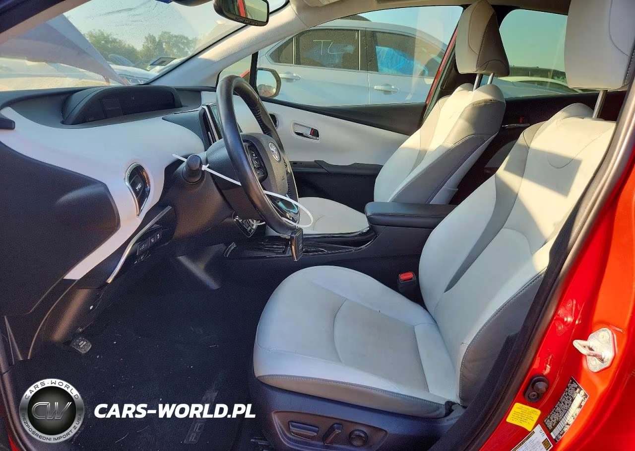 2020 Toyota Prius Prime Limited VIN:JTDKARFP2L3120609 - 7