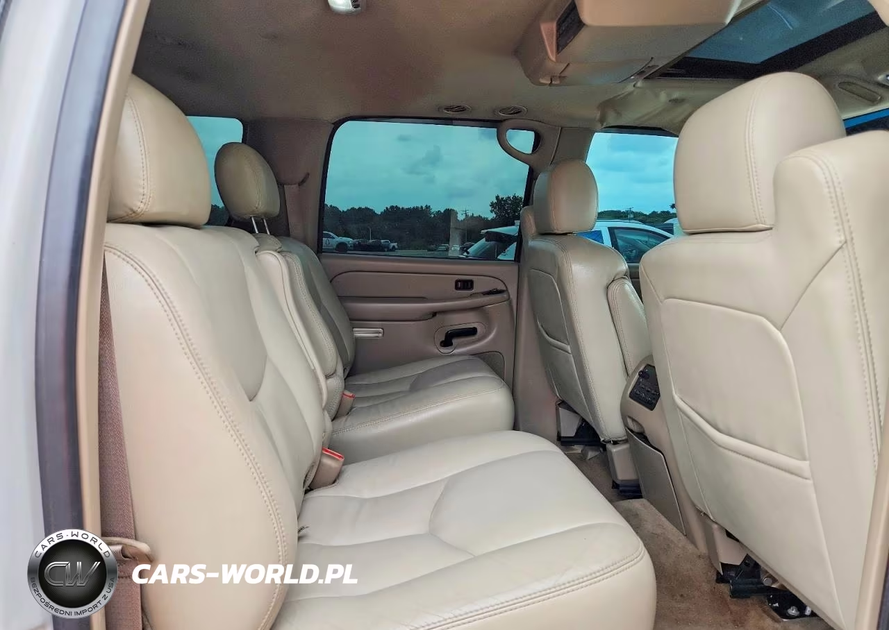 2004 Chevrolet Suburban K1500 VIN:3GNFK16T84G201083 - 11