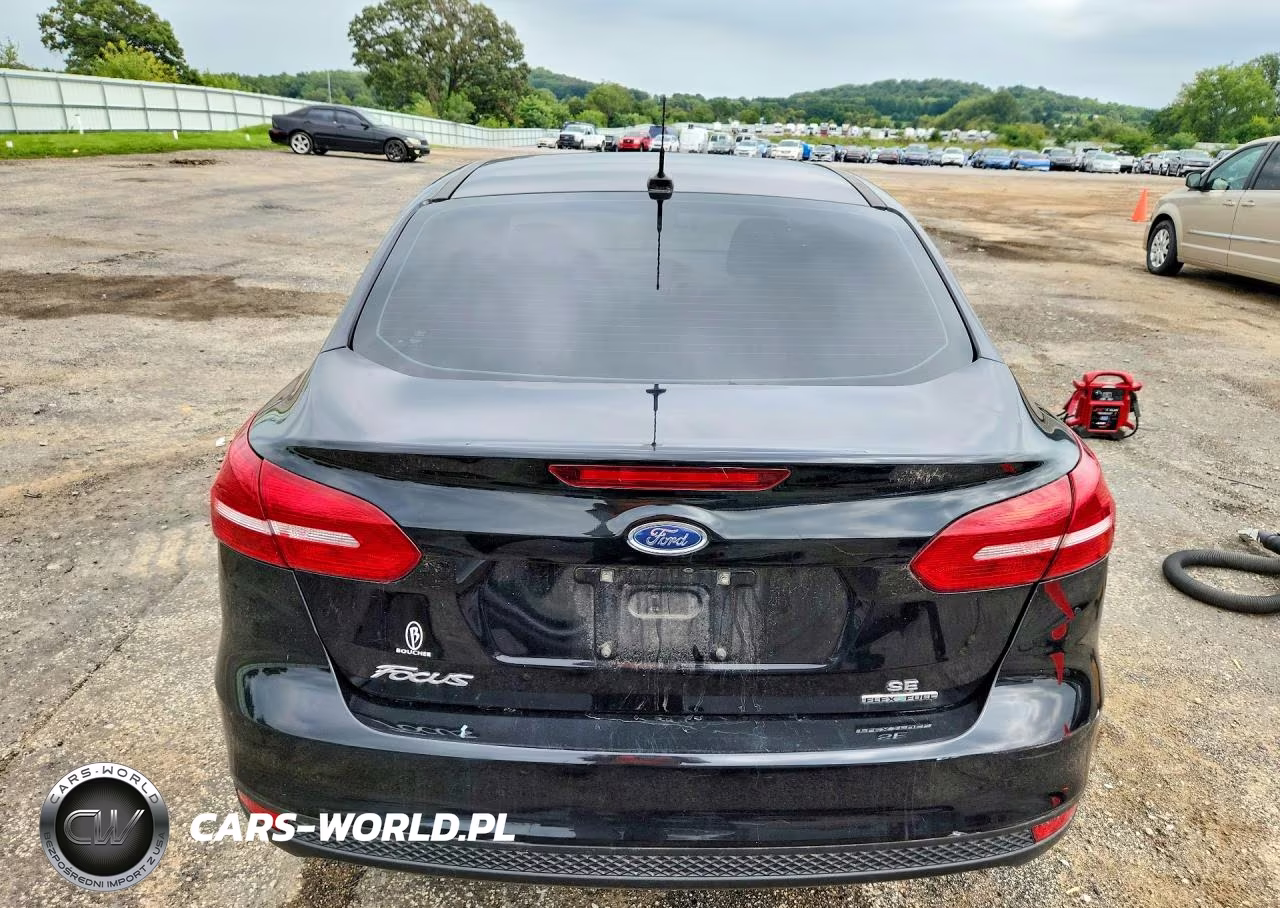 2016 Ford Focus Se VIN:1FADP3F29GL250794 - 6