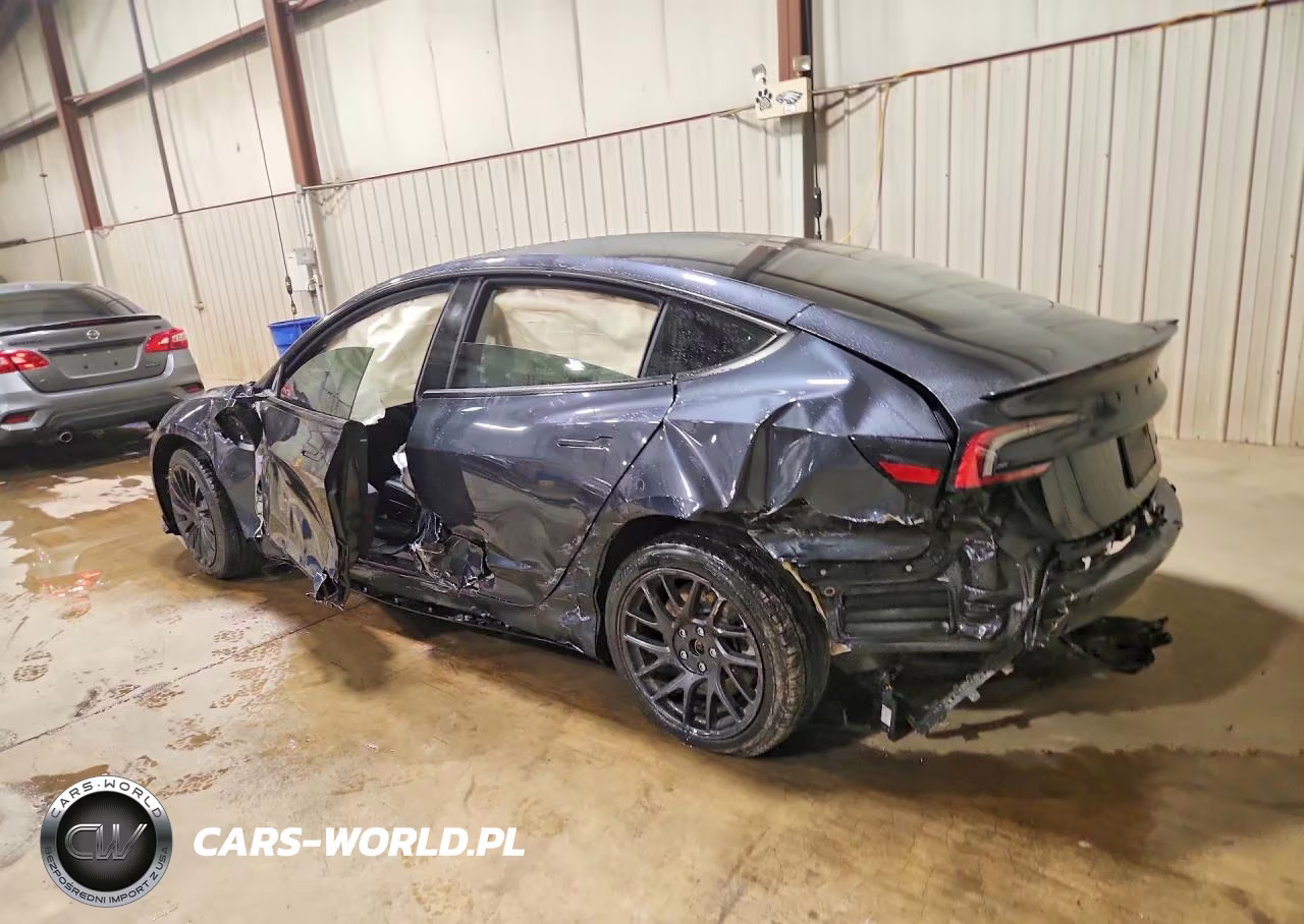 2024 Tesla Model 3 VIN:5YJ3E1EB1RF812131 - 2