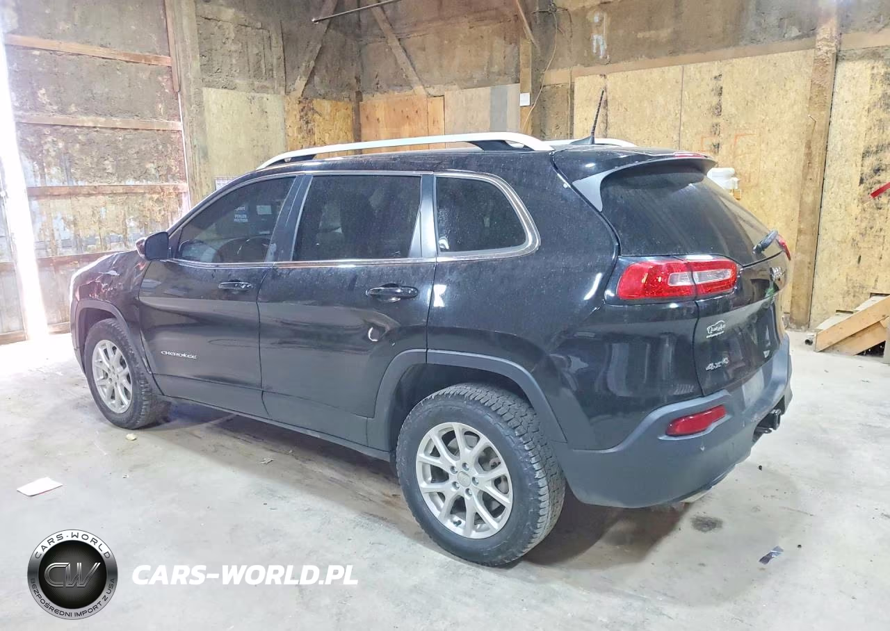 2018 Jeep Cherokee Latitude Plus VIN:1C4PJMLX3JD608147 - 2