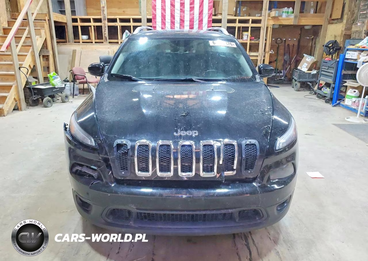 2018 Jeep Cherokee Latitude Plus VIN:1C4PJMLX3JD608147 - 5