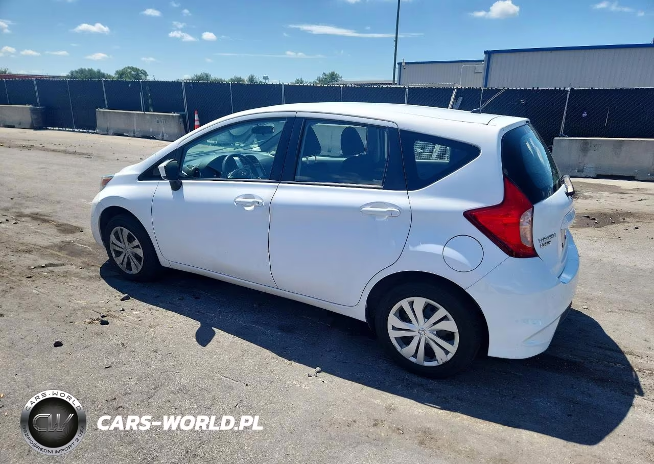 2018 Nissan Versa Note S VIN:3N1CE2CP7JL370582 - 2