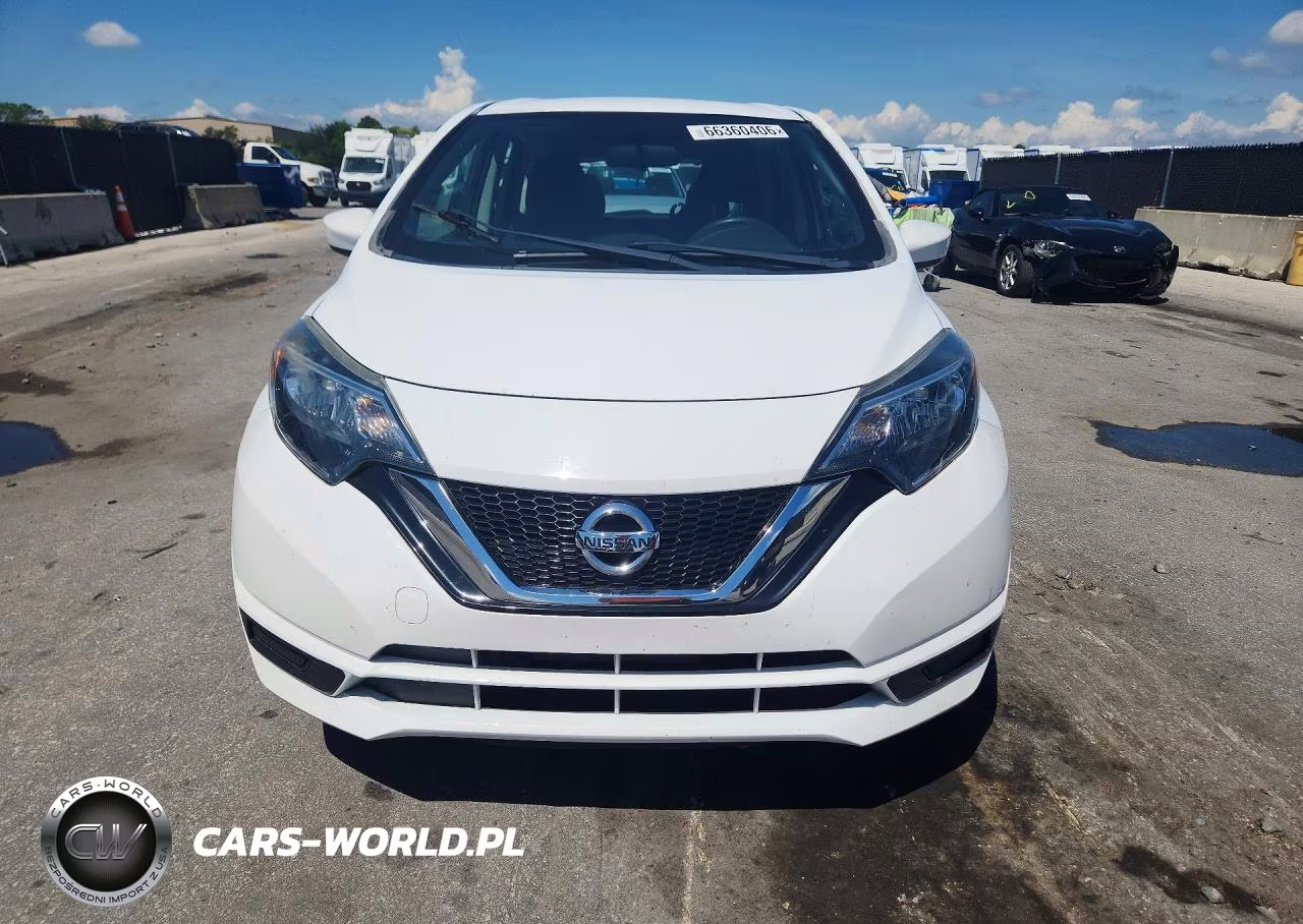 2018 Nissan Versa Note S VIN:3N1CE2CP7JL370582 - 5