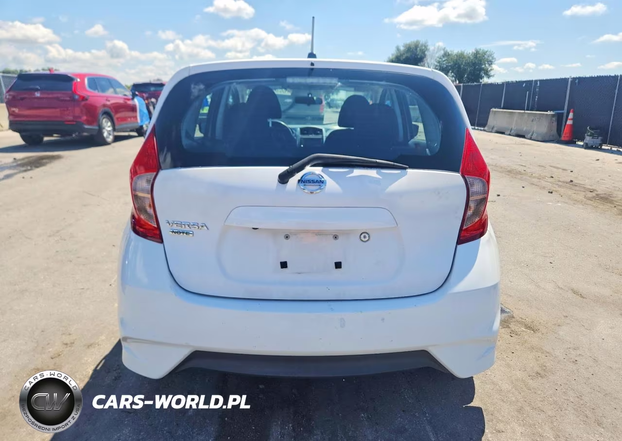 2018 Nissan Versa Note S VIN:3N1CE2CP7JL370582 - 6