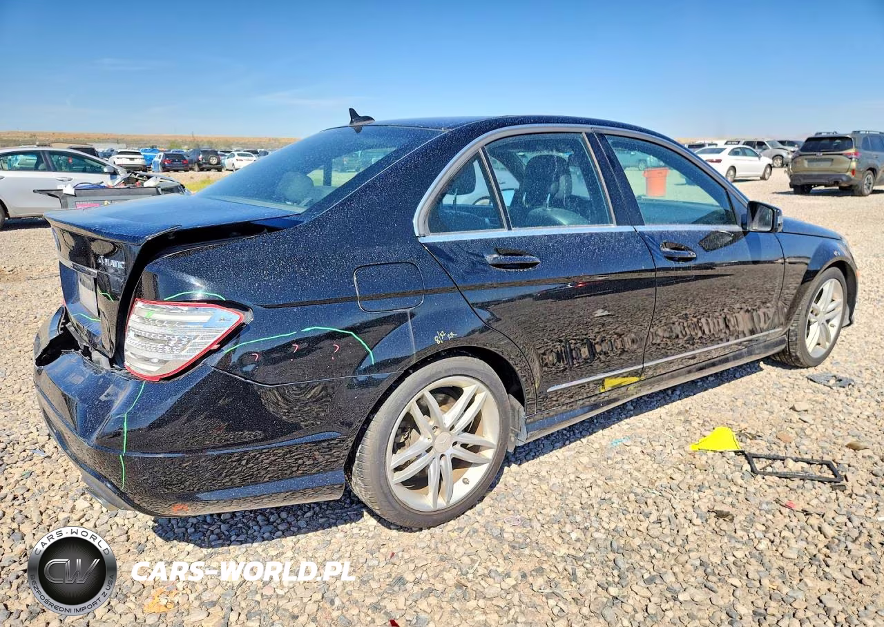 2013 Mercedes-Benz C 300 4Matic VIN:WDDGF8AB2DA841674 - 3