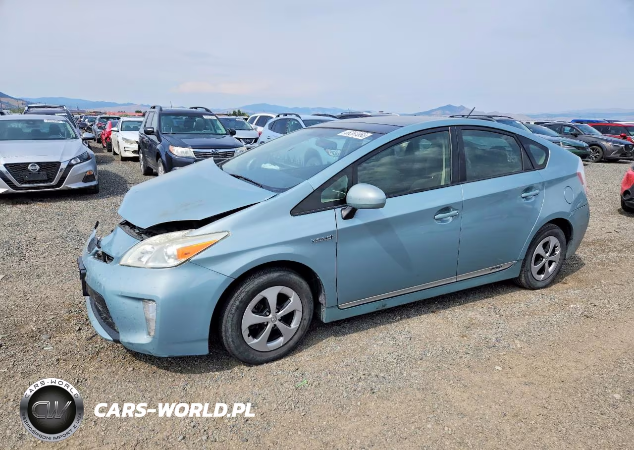 2013 Toyota Prius Three