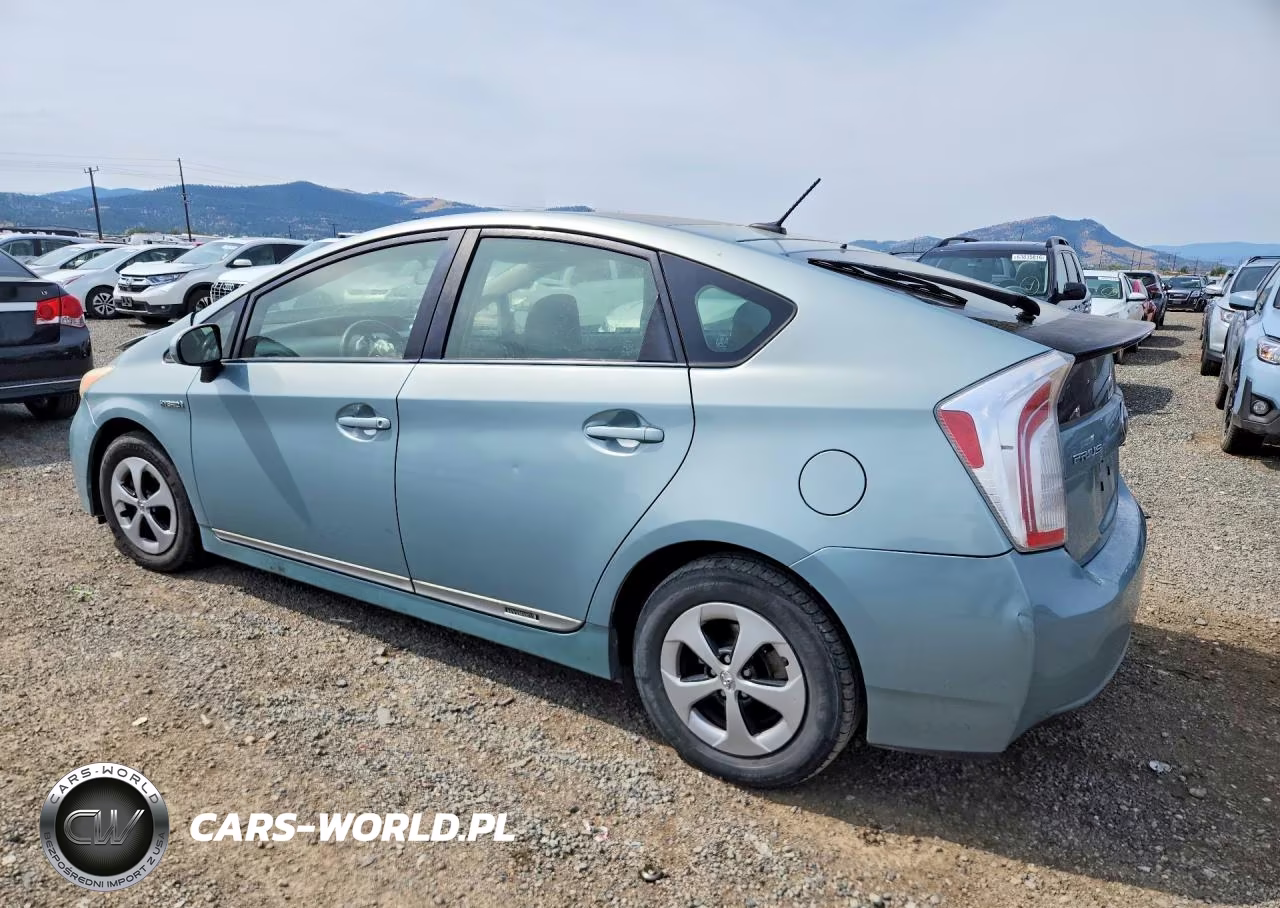 2013 Toyota Prius Three VIN:JTDKN3DUXD1690218 - 2