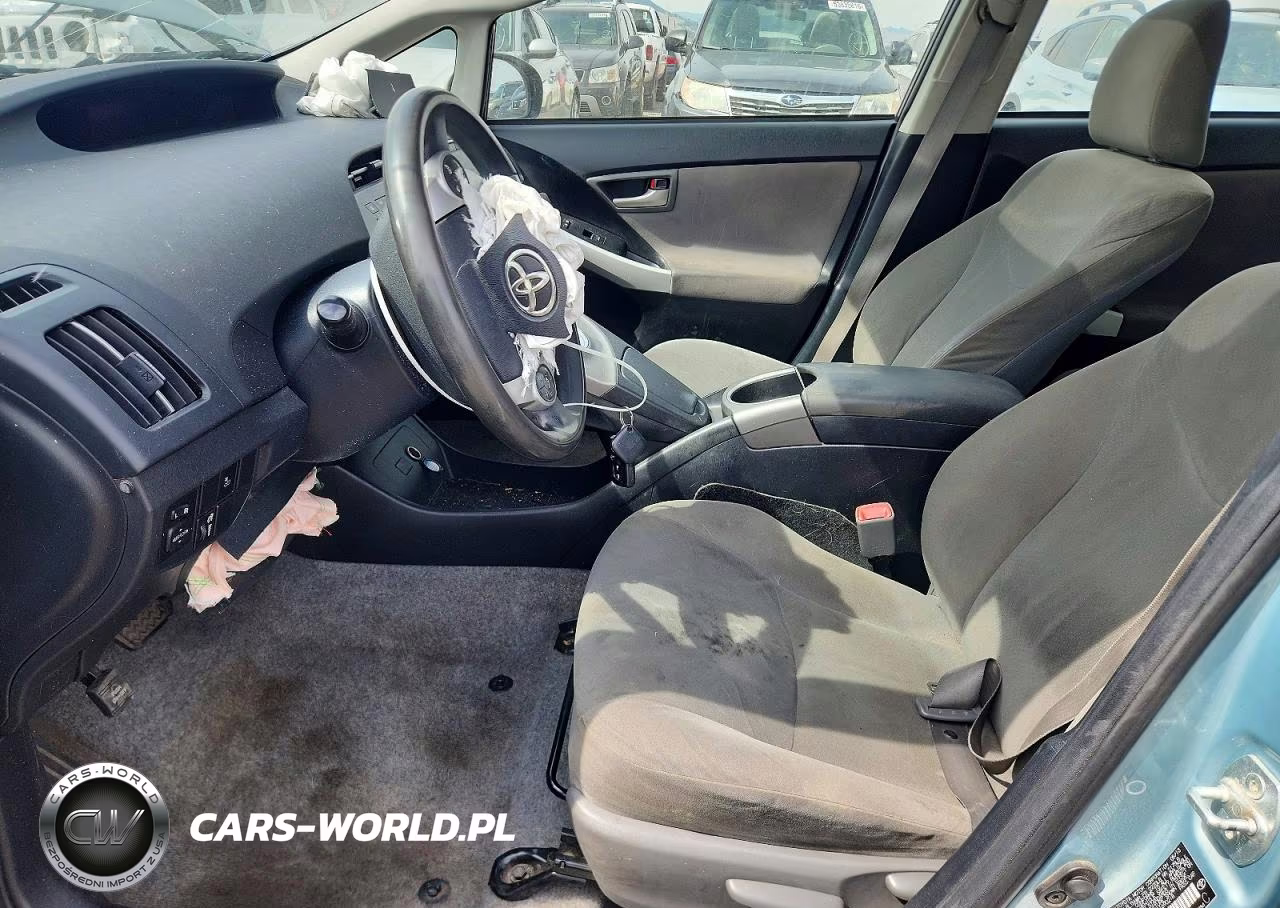 2013 Toyota Prius Three VIN:JTDKN3DUXD1690218 - 7