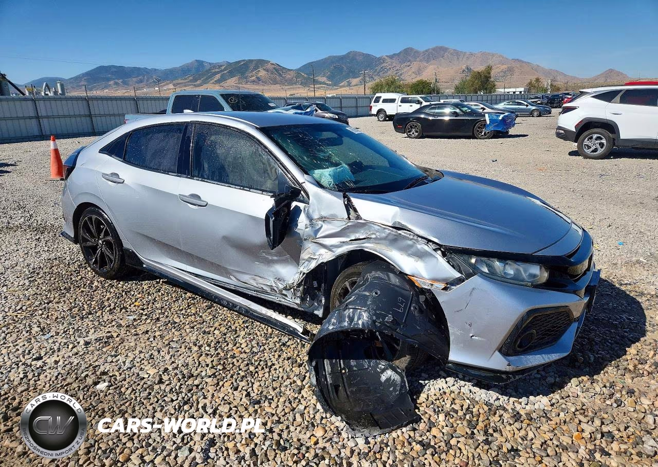 2018 Honda Civic Sport VIN:SHHFK7H48JU413855 - 4