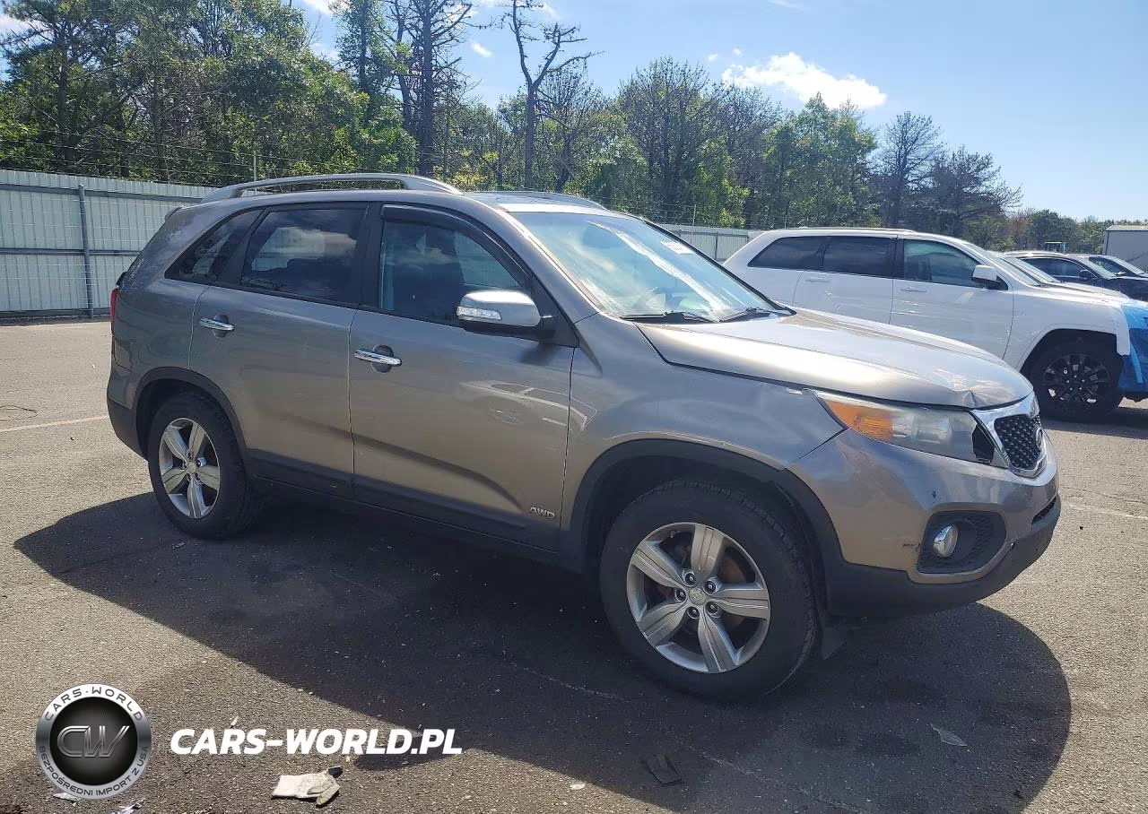 2013 Kia Sorento Ex VIN:5XYKUDA21DG374248 - 4