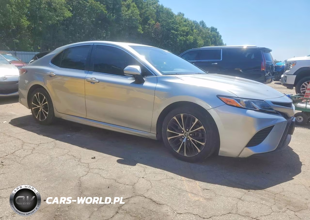 2018 Toyota Camry Se VIN:JTNB11HK3J3050694 - 4