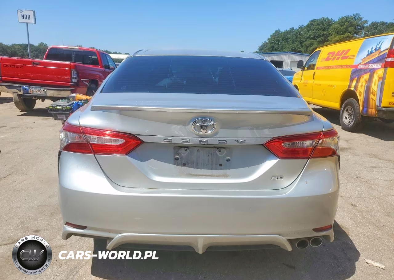 2018 Toyota Camry Se VIN:JTNB11HK3J3050694 - 6