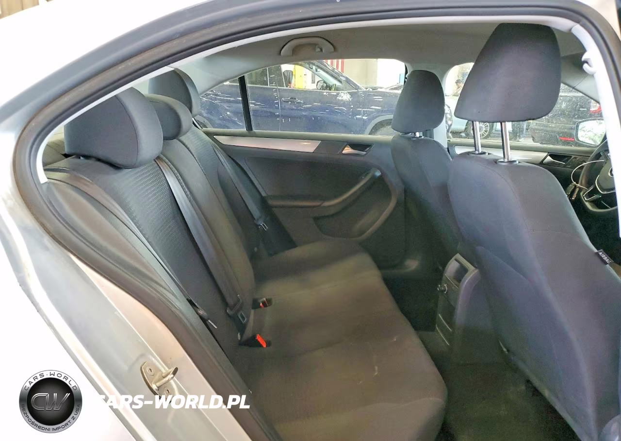 2023 Volkswagen Jetta Se VIN:3VWD17AJ1FM252311 - 10