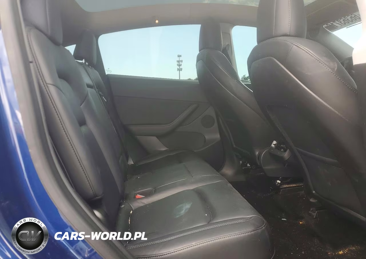 2020 Tesla Model Y VIN:5YJYGDEE2LF045263 - 11