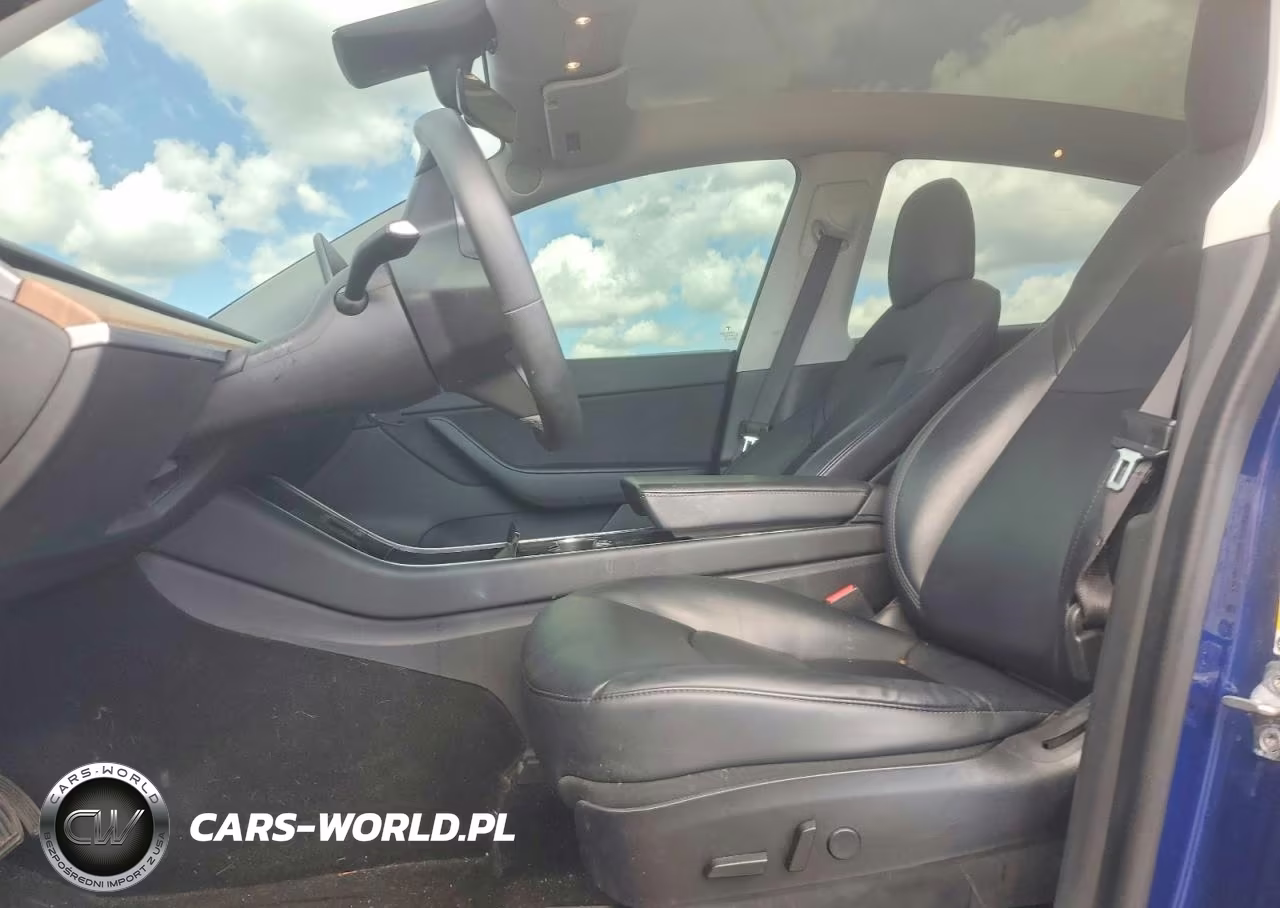 2020 Tesla Model Y VIN:5YJYGDEE2LF045263 - 7