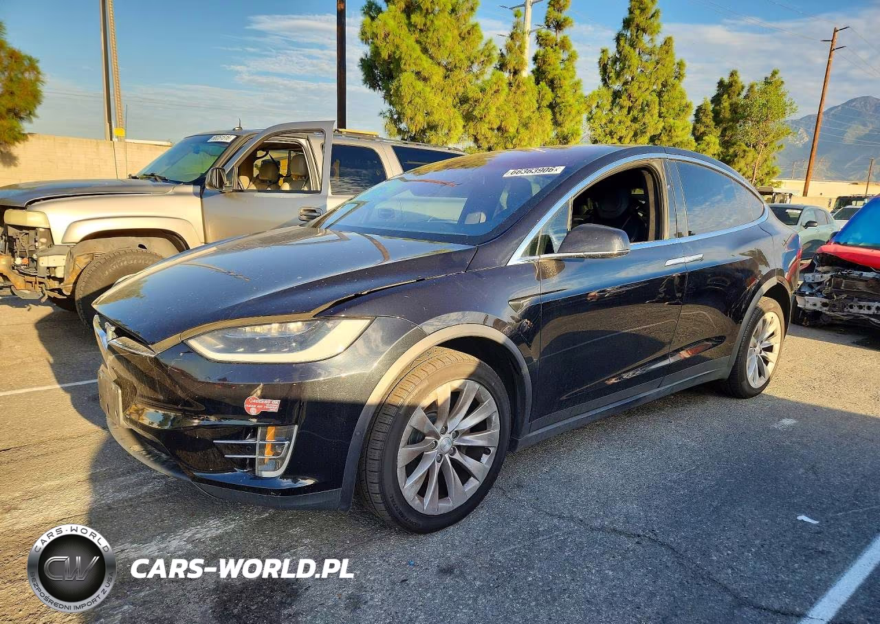 2017 Tesla Model X VIN:5YJXCAE28HF060238 - 1