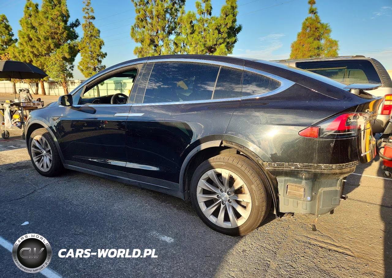 2017 Tesla Model X VIN:5YJXCAE28HF060238 - 2