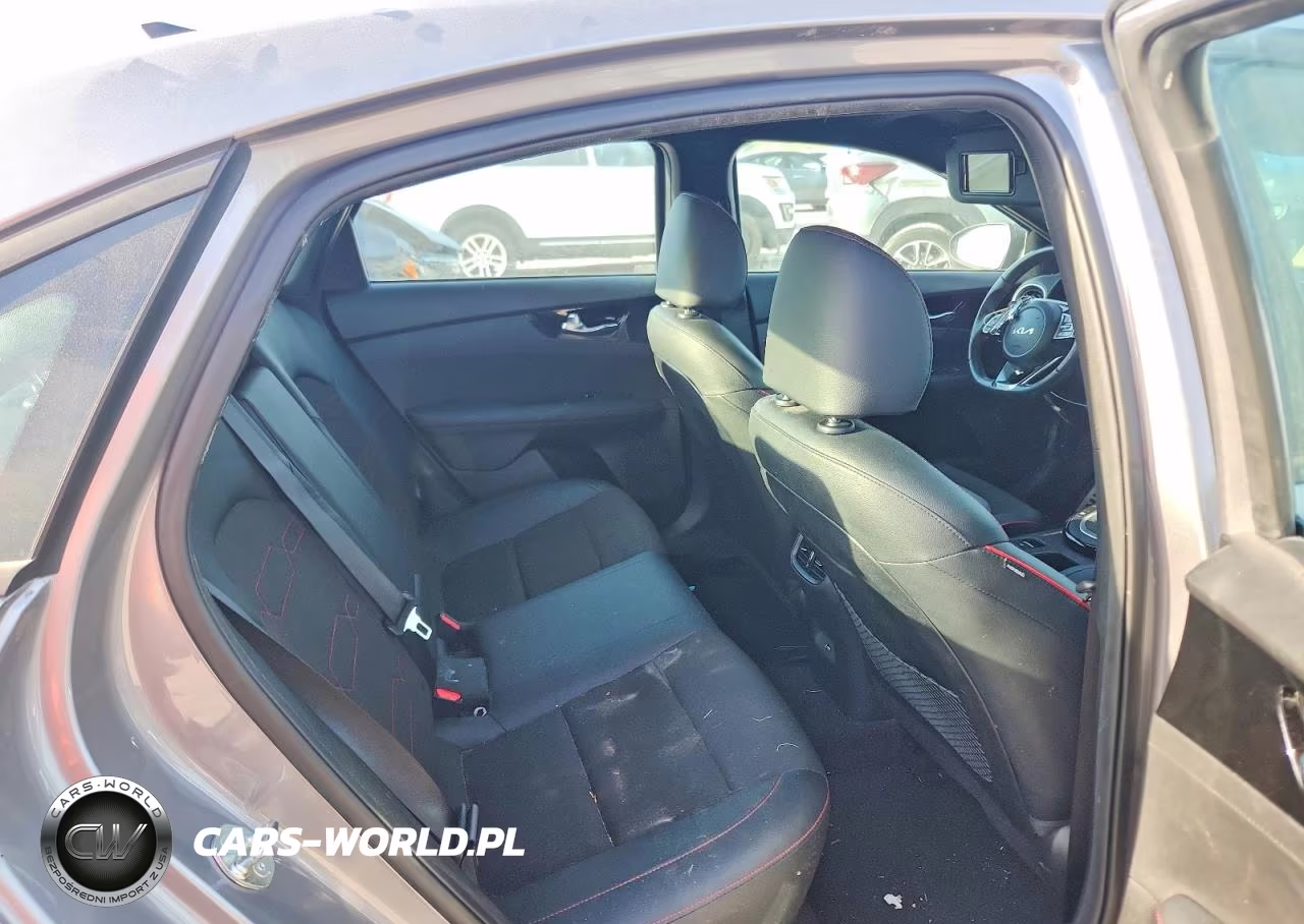 2023 Kia Forte Gt VIN:3KPF44AC4PE681263 - 10