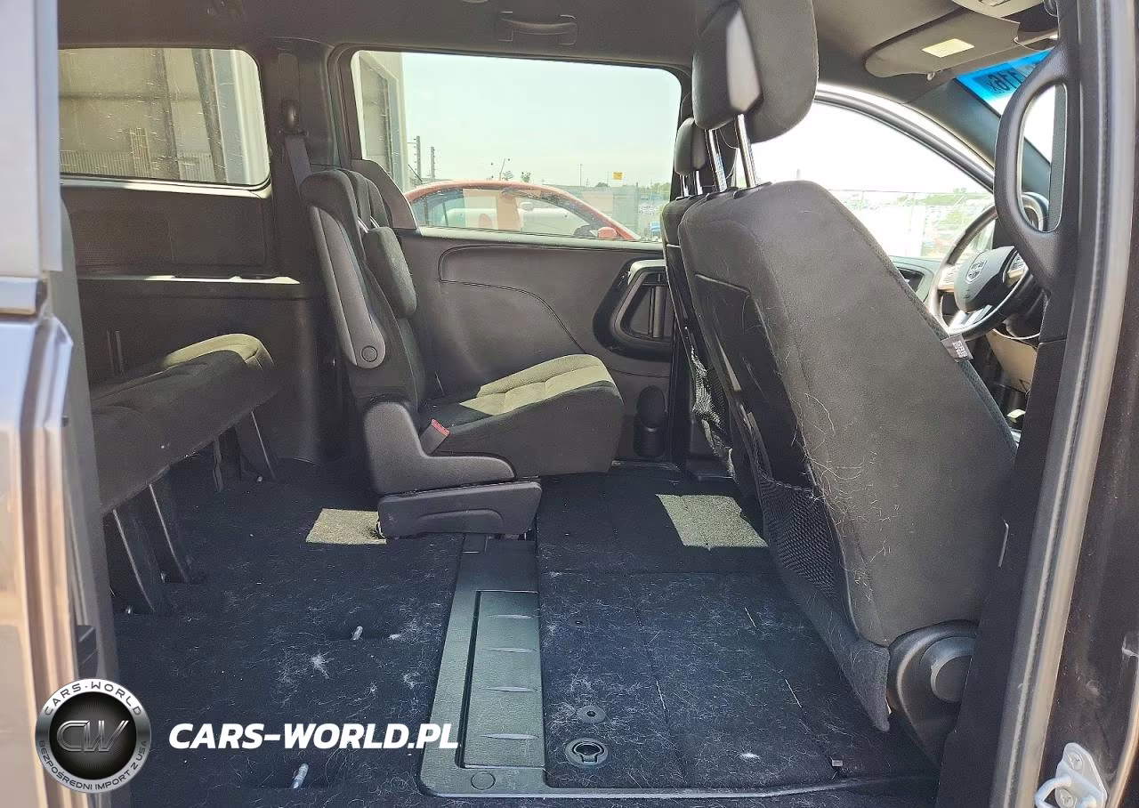 2015 Dodge Grand Caravan Sxt VIN:2C4RDGCG9FR624083 - 11