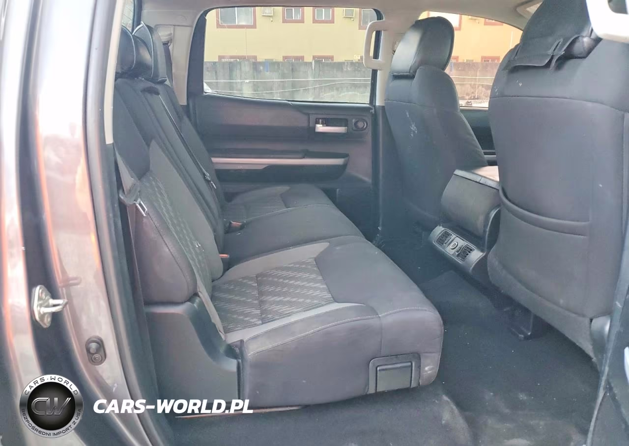 2019 Toyota Tundra Crewmax Sr5 VIN:5TFDW5F14KX836031 - 10