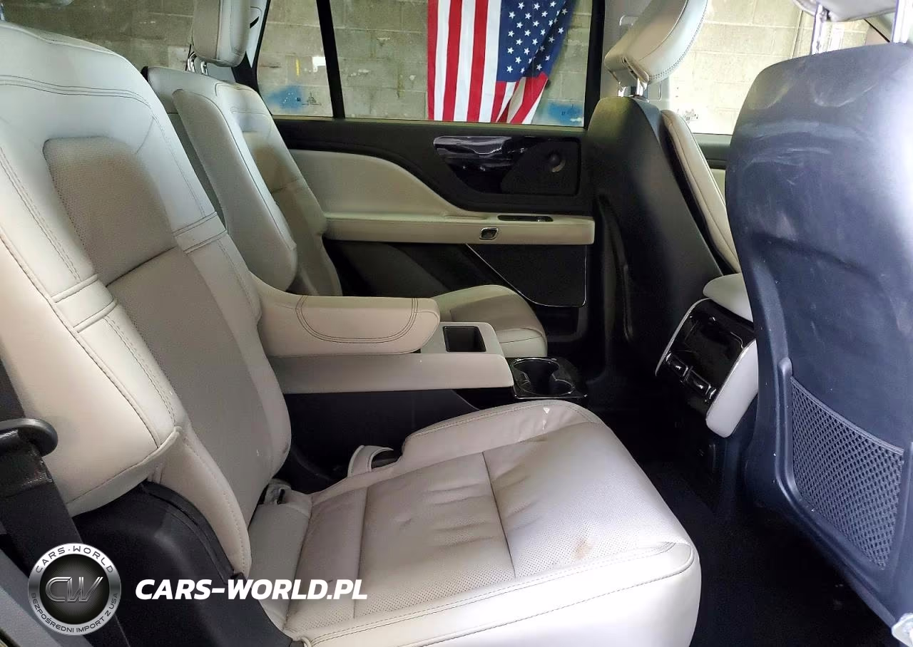 2025 Lincoln Aviator Reserve VIN:5LM5J7XC3SGL20427 - 11