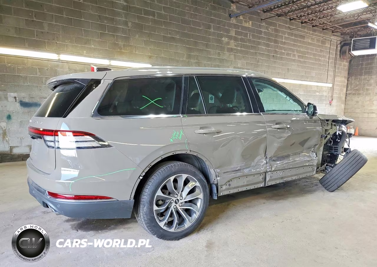2025 Lincoln Aviator Reserve VIN:5LM5J7XC3SGL20427 - 3