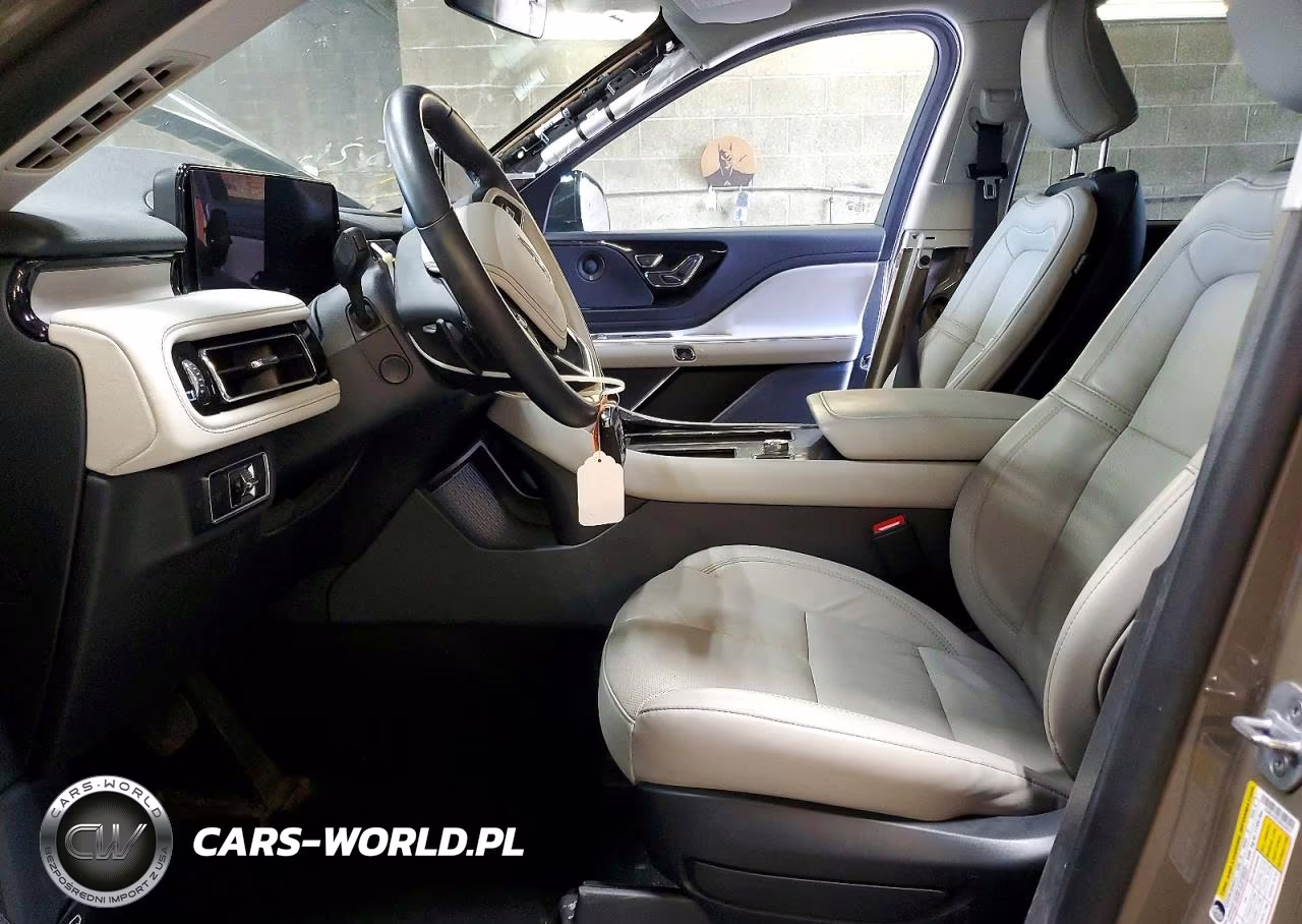 2025 Lincoln Aviator Reserve VIN:5LM5J7XC3SGL20427 - 7