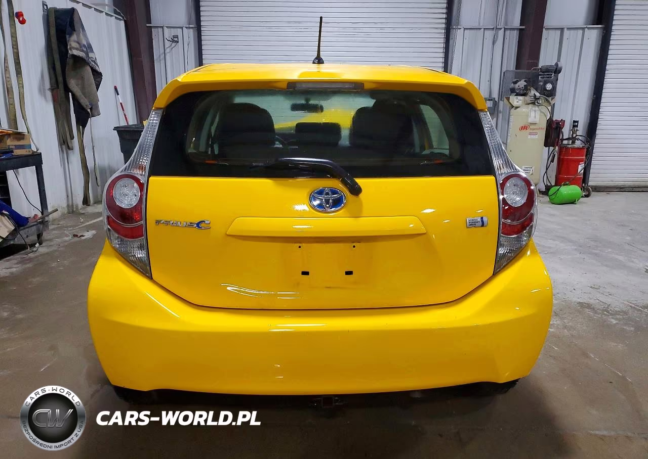 2014 Toyota Prius C Two VIN:JTDKDTB36E1083201 - 6