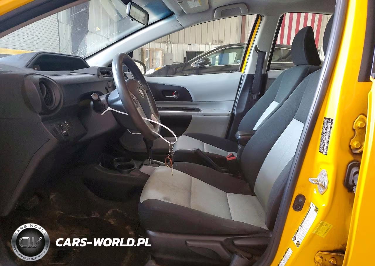 2014 Toyota Prius C Two VIN:JTDKDTB36E1083201 - 7
