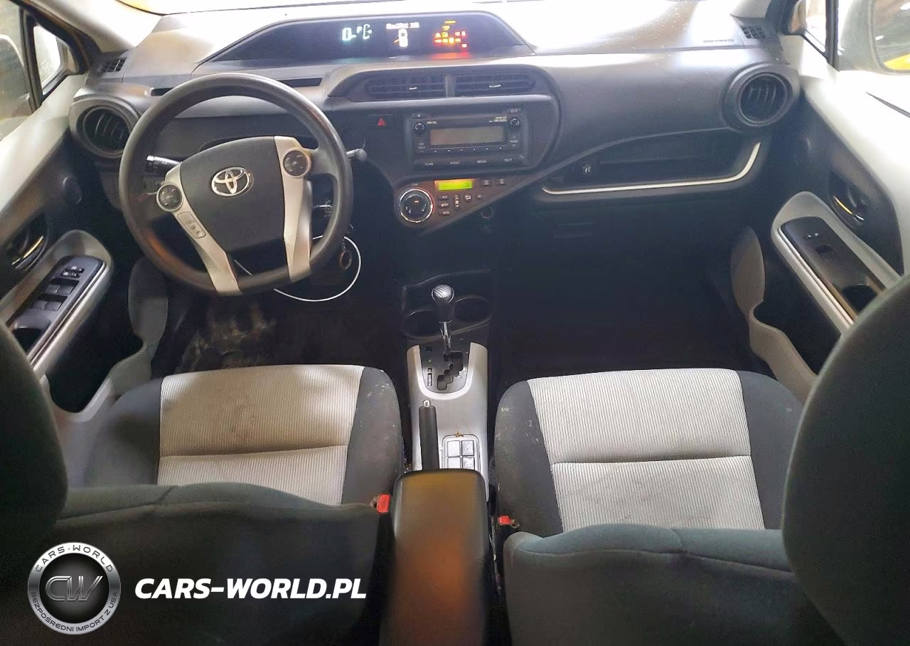 2014 Toyota Prius C Two VIN:JTDKDTB36E1083201 - 8