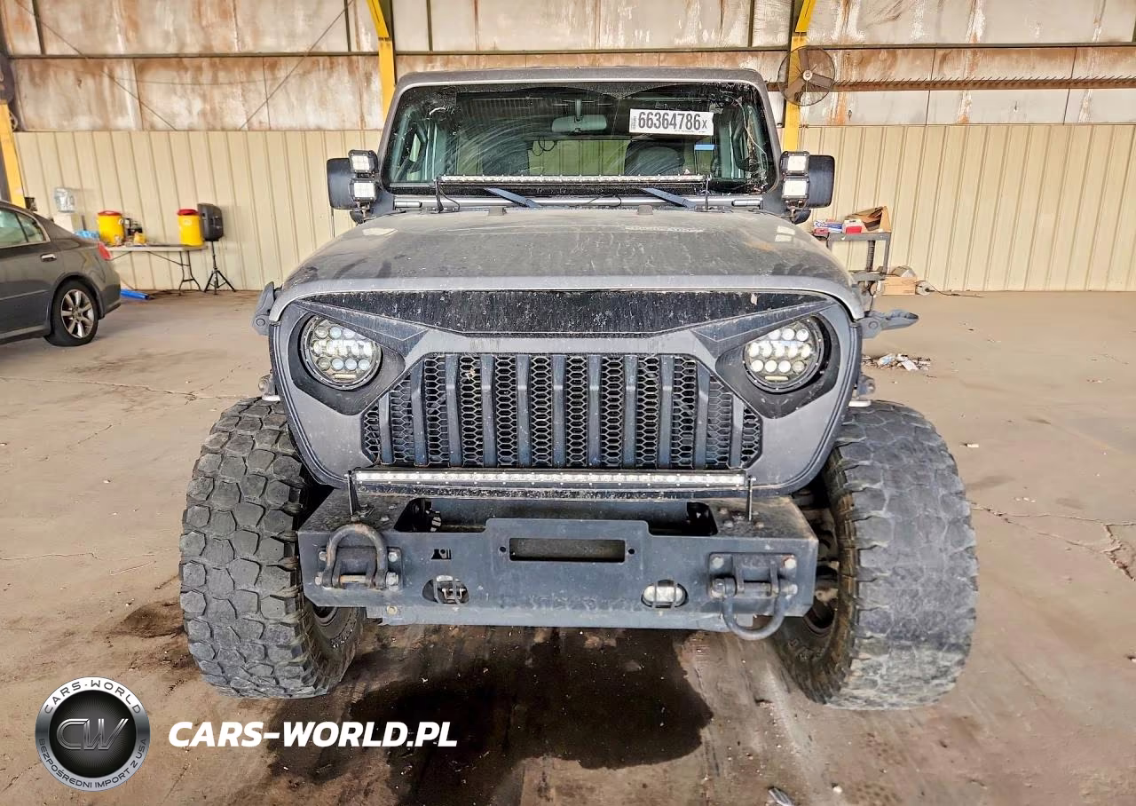 2018 Jeep Wrangler Unlimited Sport VIN:1C4HJXDG7JW108629 - 5