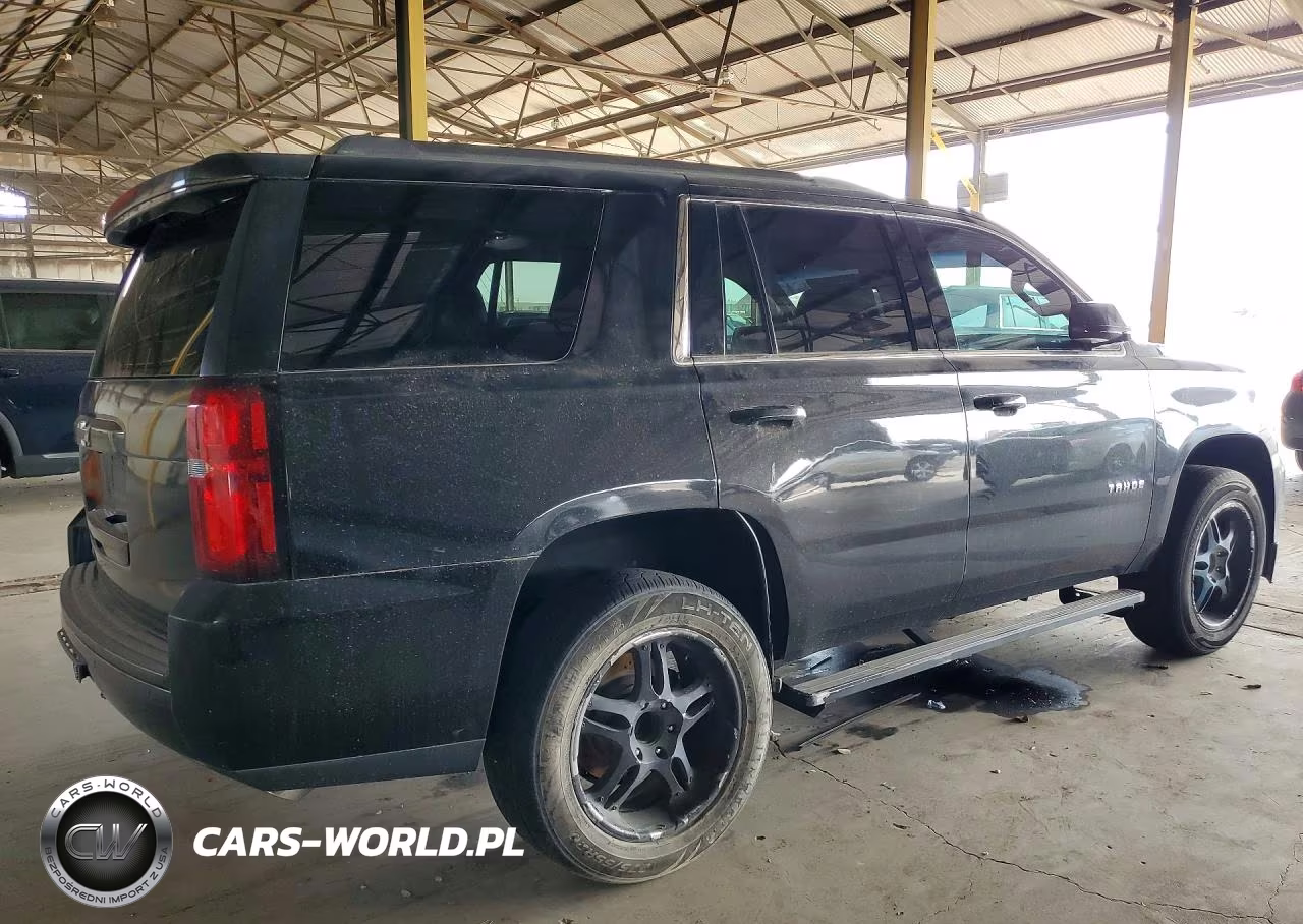 2019 Chevrolet Tahoe C1500 Lt VIN:1GNSCBKC0KR222174 - 3