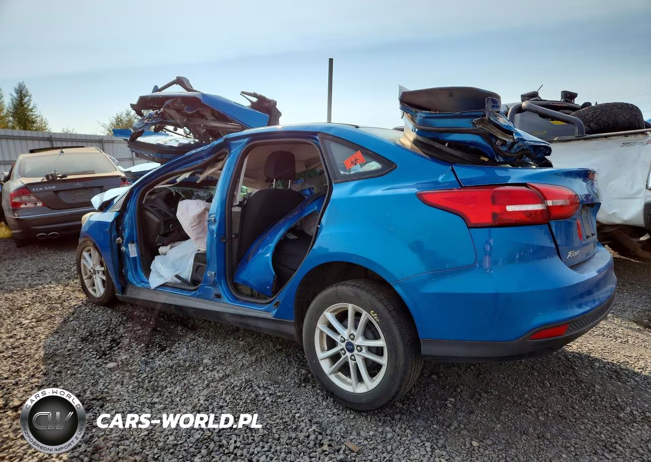 2015 Ford Focus Se VIN:1FADP3F27FL358538 - 2