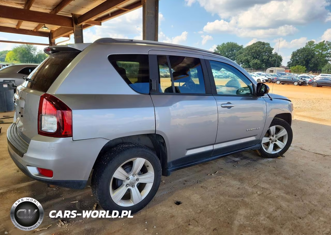2016 Jeep Compass Sport VIN:1C4NJCBA4GD634053 - 3