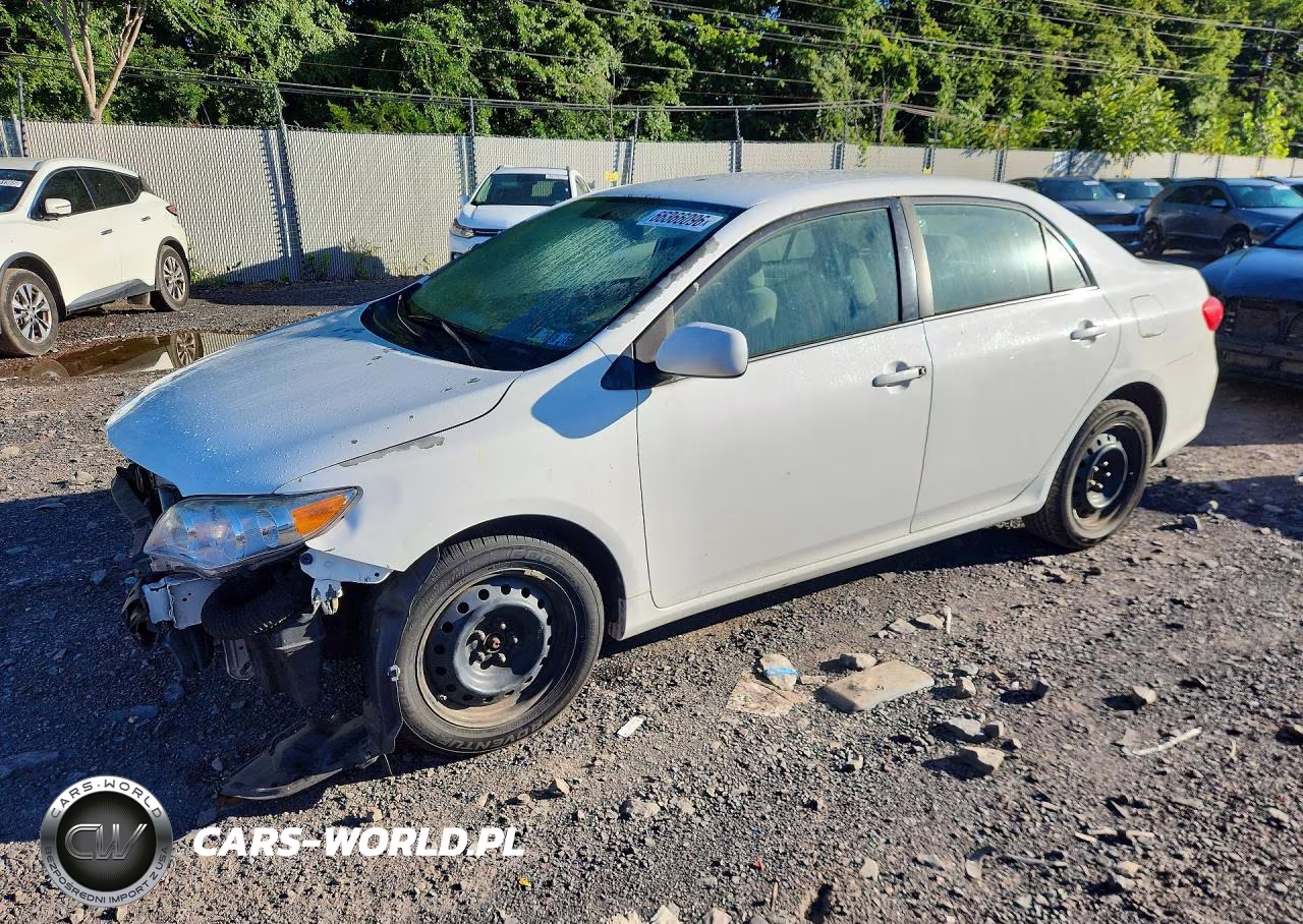 2013 Toyota Corolla Le – zdjęcie 1 z 13