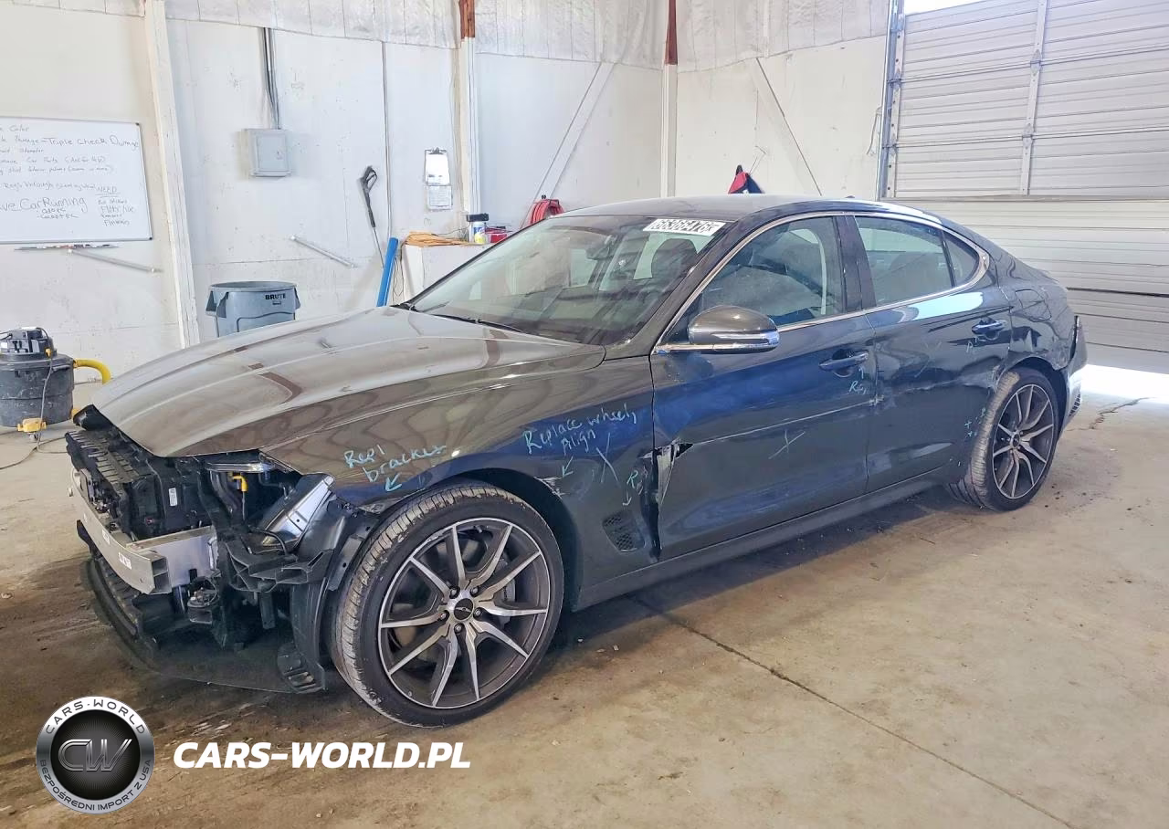 2026 Genesis G70 2.5T Standard