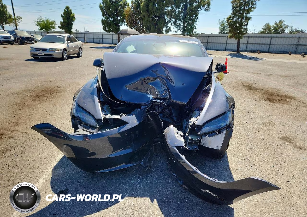 2025 Tesla Model 3 VIN:5YJ3E1EA1SF002270 - 5