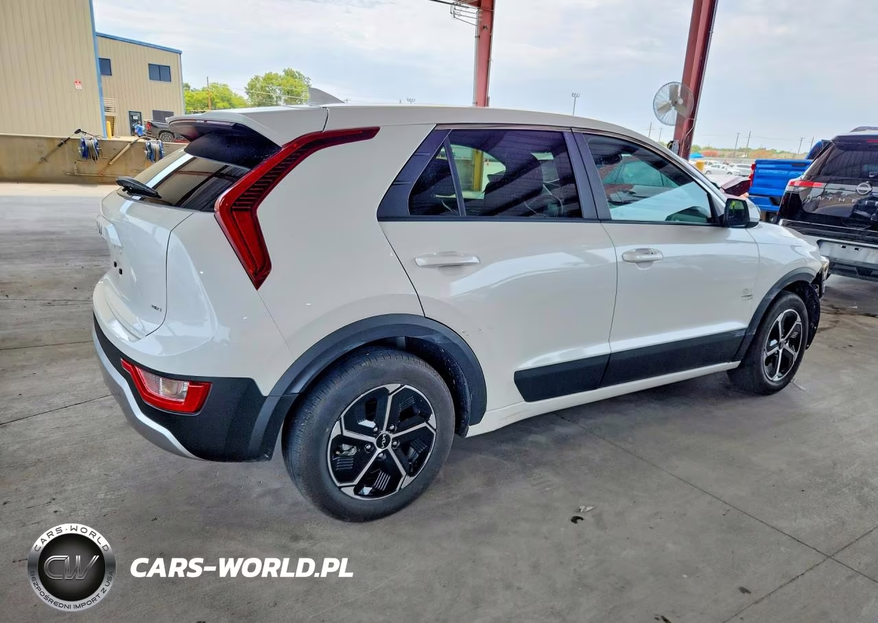 2026 Kia Niro Lx VIN:KNDCP3LEXT5318555 - 3