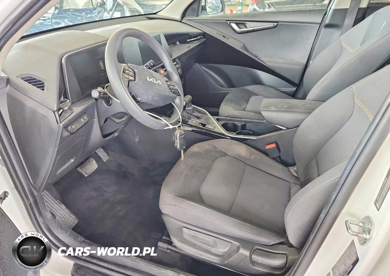 2026 Kia Niro Lx VIN:KNDCP3LEXT5318555 - 7