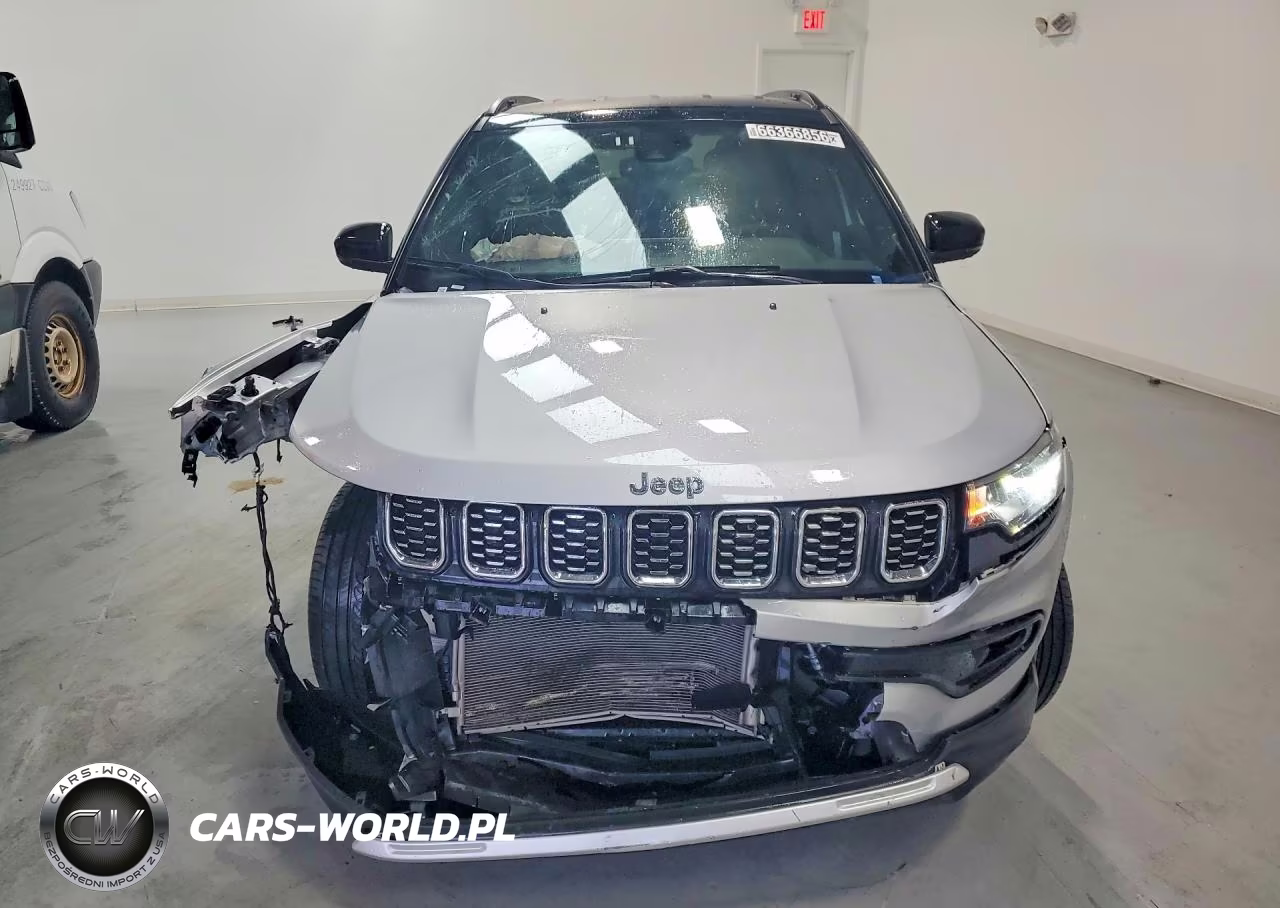 2025 Jeep Compass Limited VIN:3C4NJDCN3ST581419 - 5