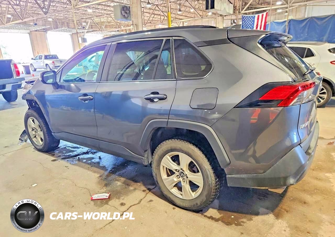 2021 Toyota Rav4 Xle VIN:2T3P1RFV3MW156537 - 2