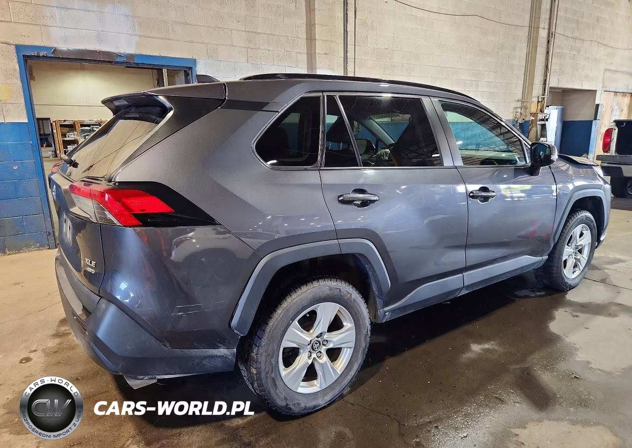 2021 Toyota Rav4 Xle VIN:2T3P1RFV3MW156537 - 3