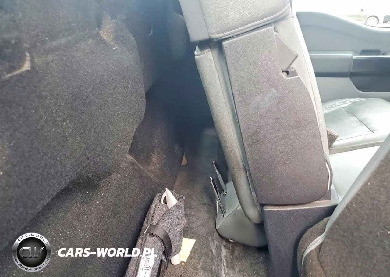 2021 Ford F150 VIN:1FTMF1CB9MKD70702 - 10