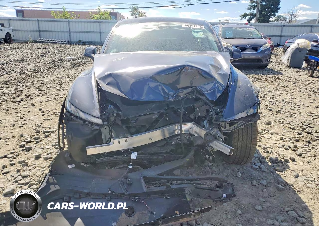 2026 Tesla Model Y VIN:7SAYGDEEXTA673510 - 5